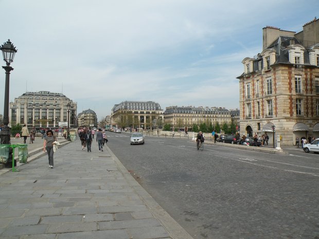  Place du Pont Neuf